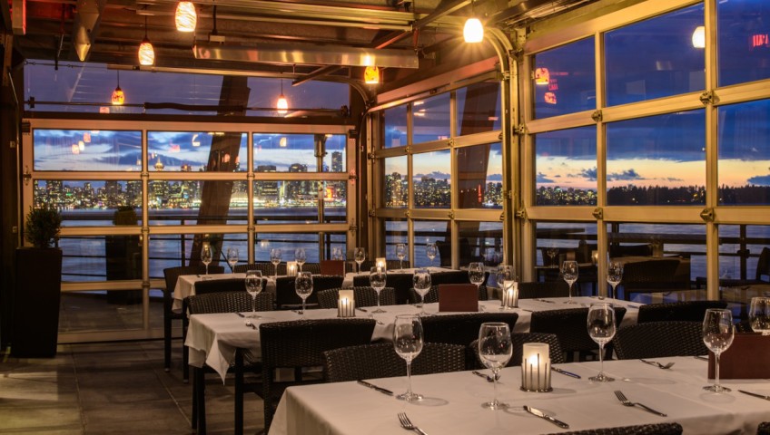 Pier 7 restaurant